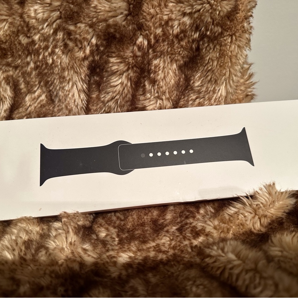 Apple Black Silicone Watch Band 44mm